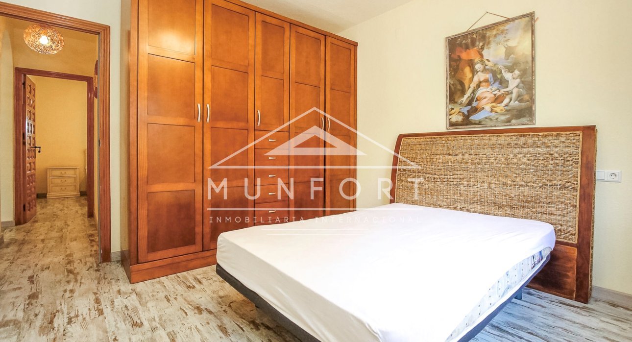 Segunda mano - Casas Adosadas -
Torrevieja