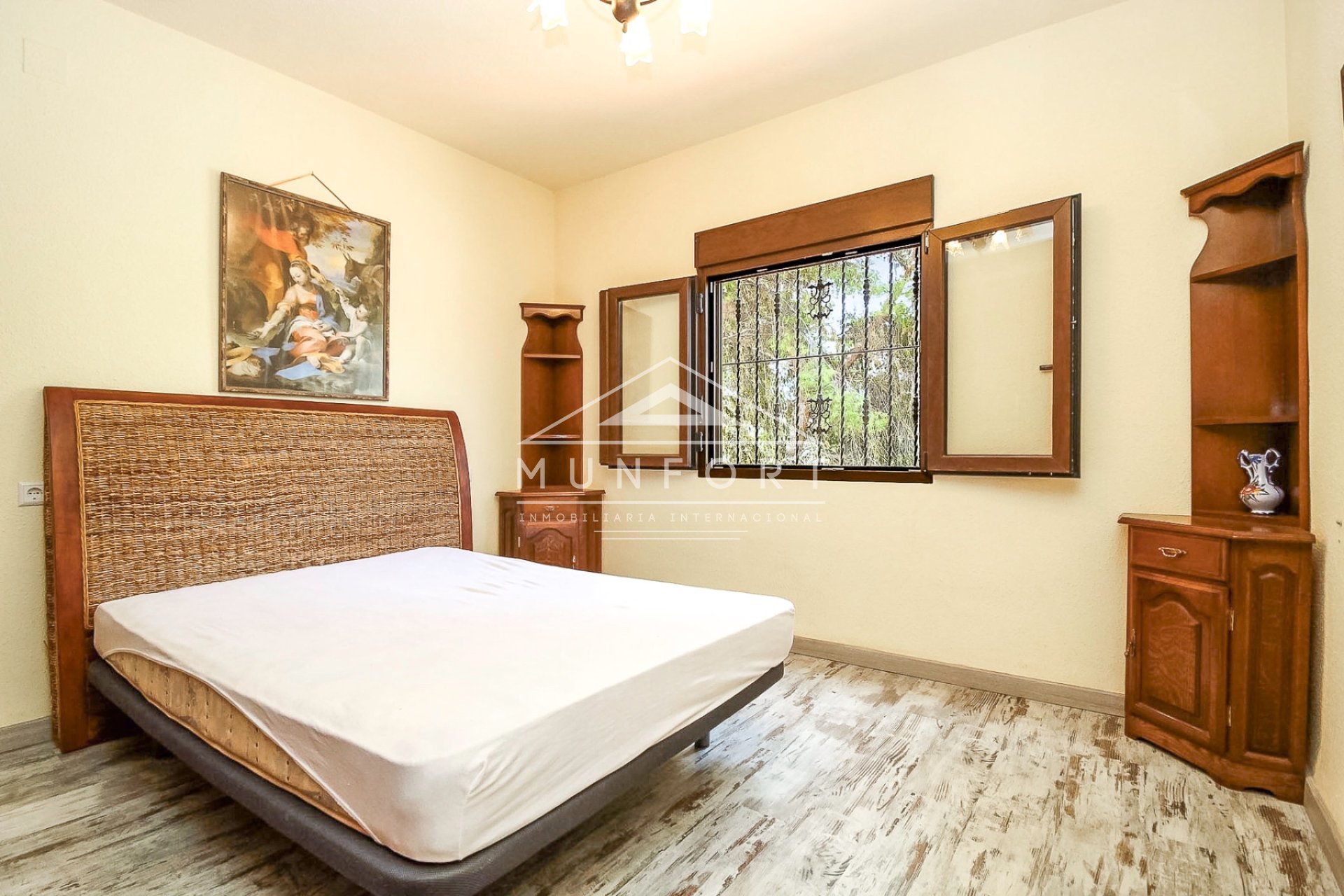 Segunda mano - Casas Adosadas -
Torrevieja