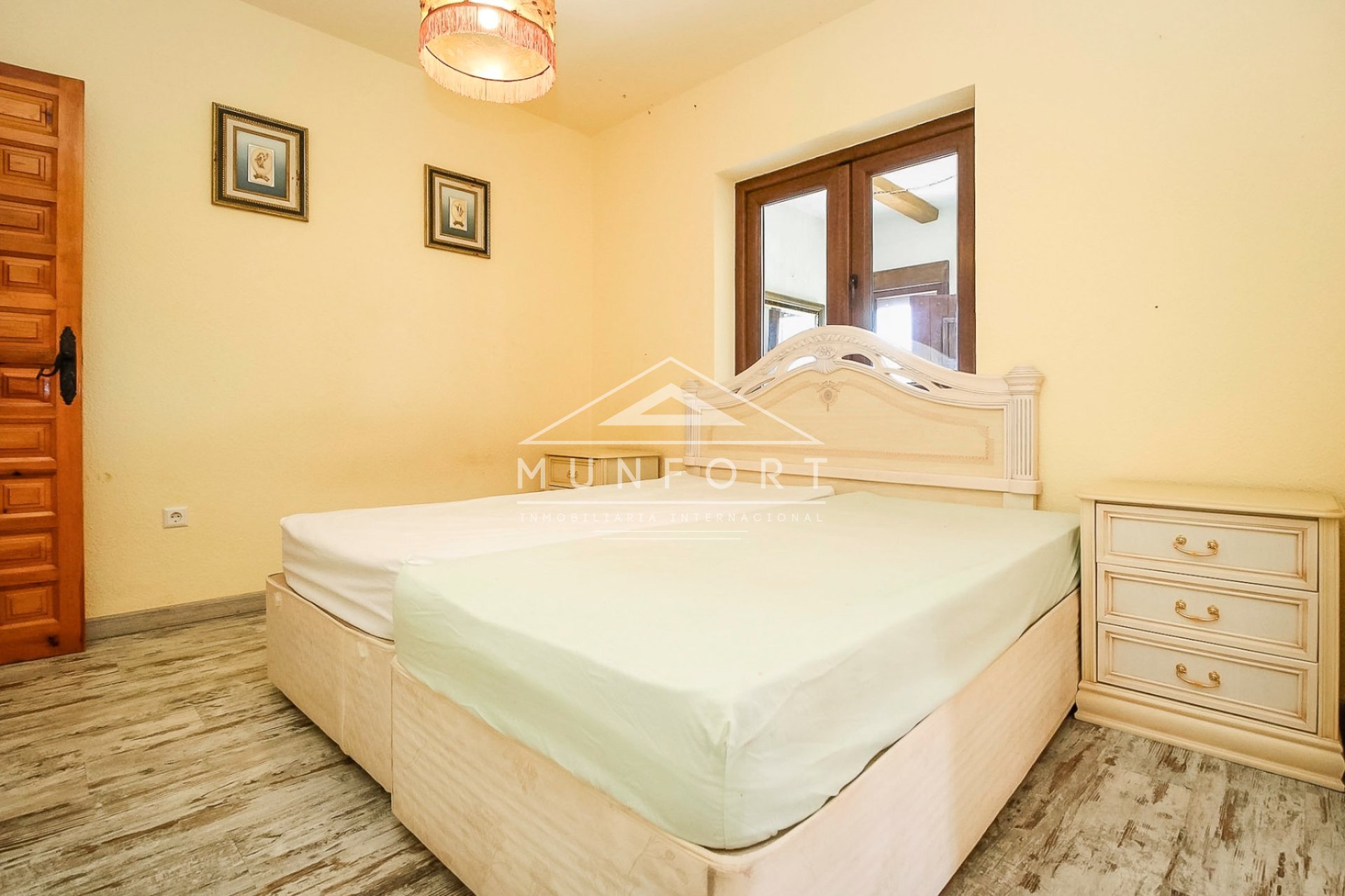 Segunda mano - Casas Adosadas -
Torrevieja