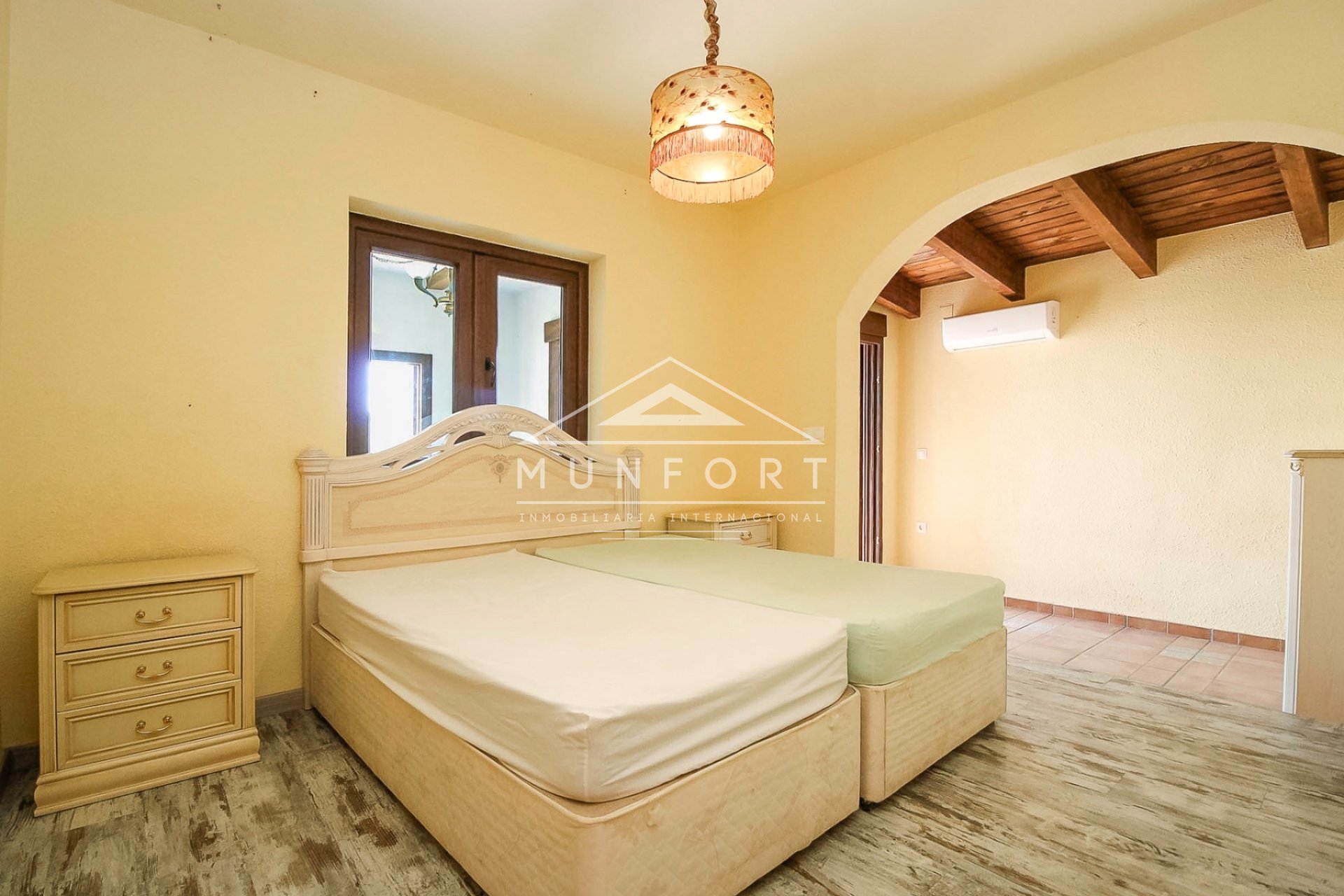 Segunda mano - Casas Adosadas -
Torrevieja