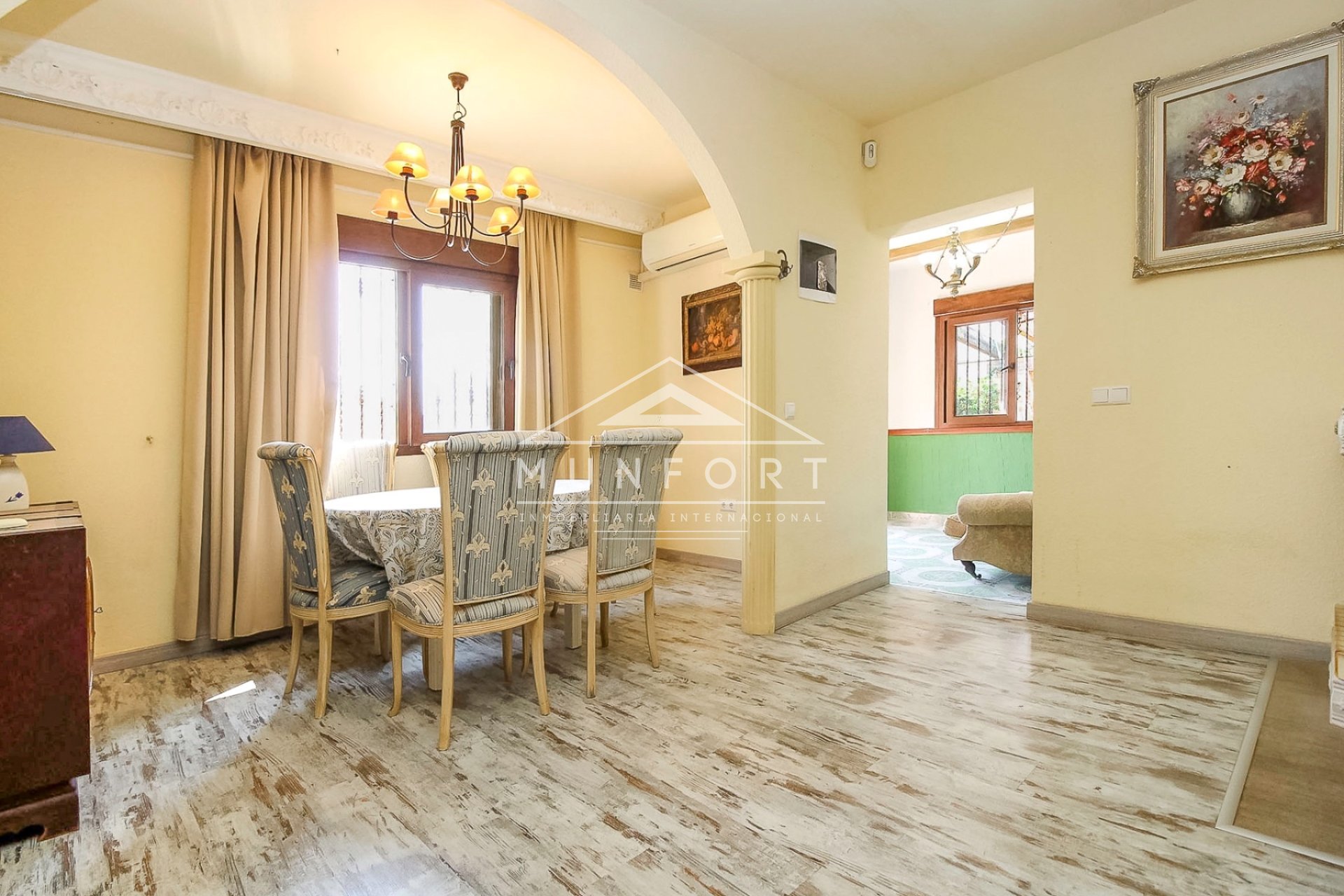 Segunda mano - Casas Adosadas -
Torrevieja