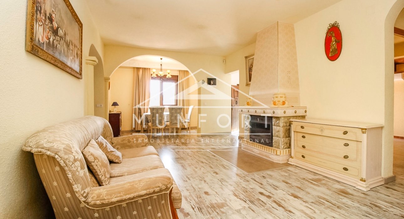 Segunda mano - Casas Adosadas -
Torrevieja