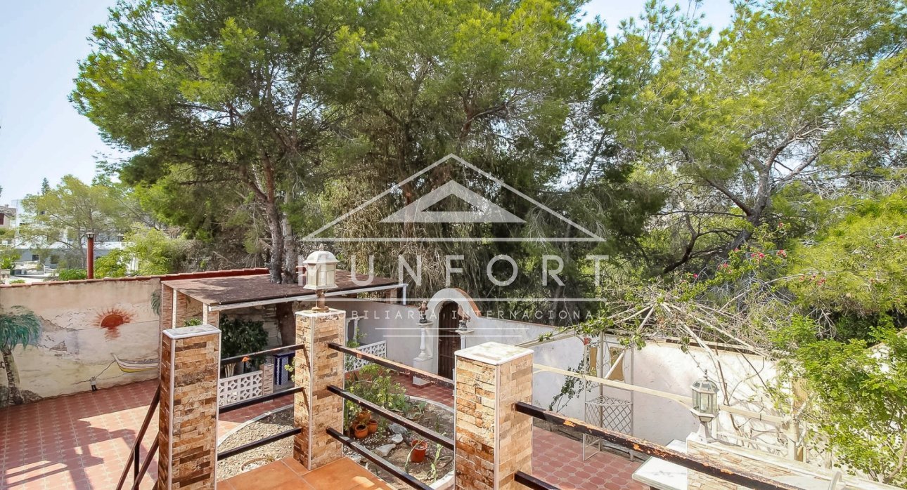 Segunda mano - Casas Adosadas -
Torrevieja