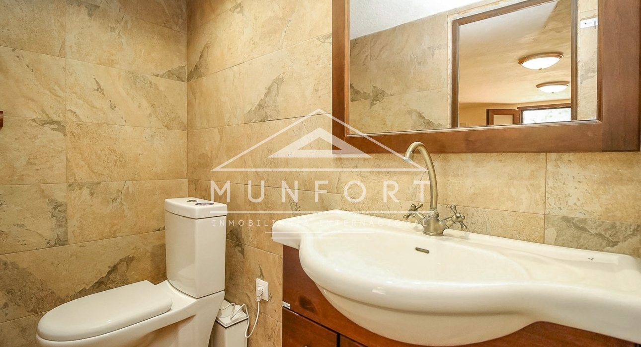 Segunda mano - Casas Adosadas -
Torrevieja