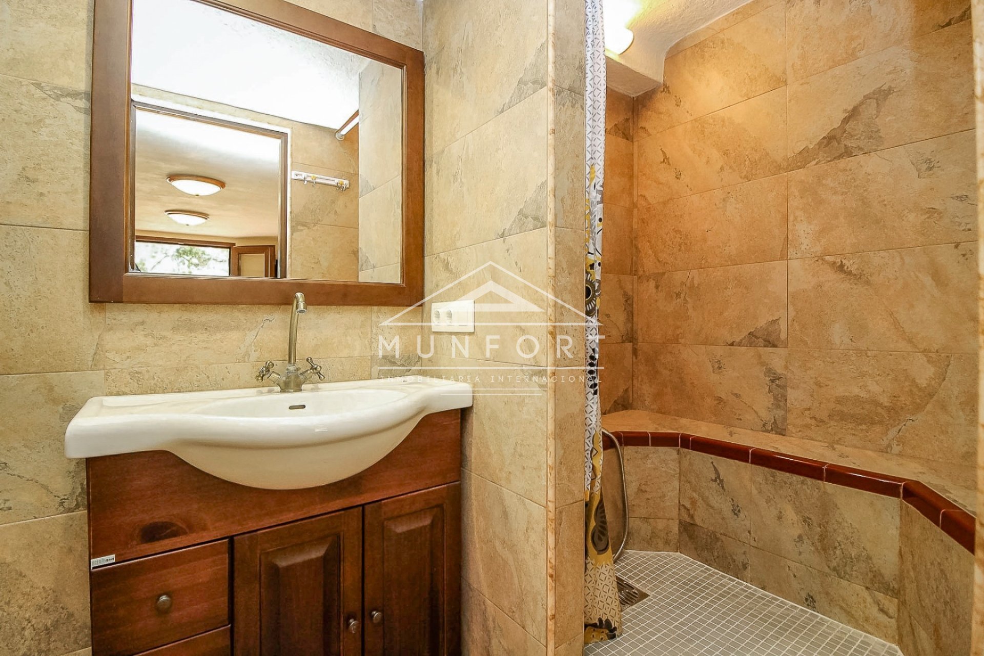 Segunda mano - Casas Adosadas -
Torrevieja