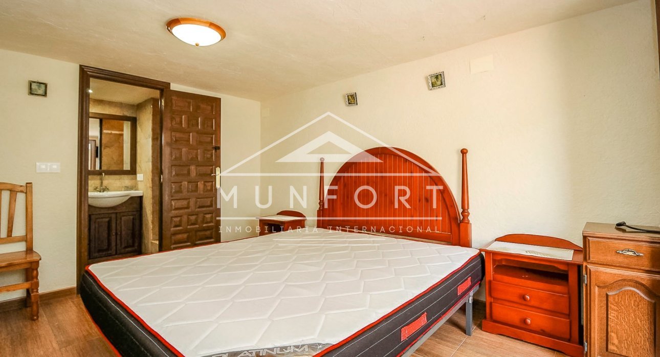 Segunda mano - Casas Adosadas -
Torrevieja