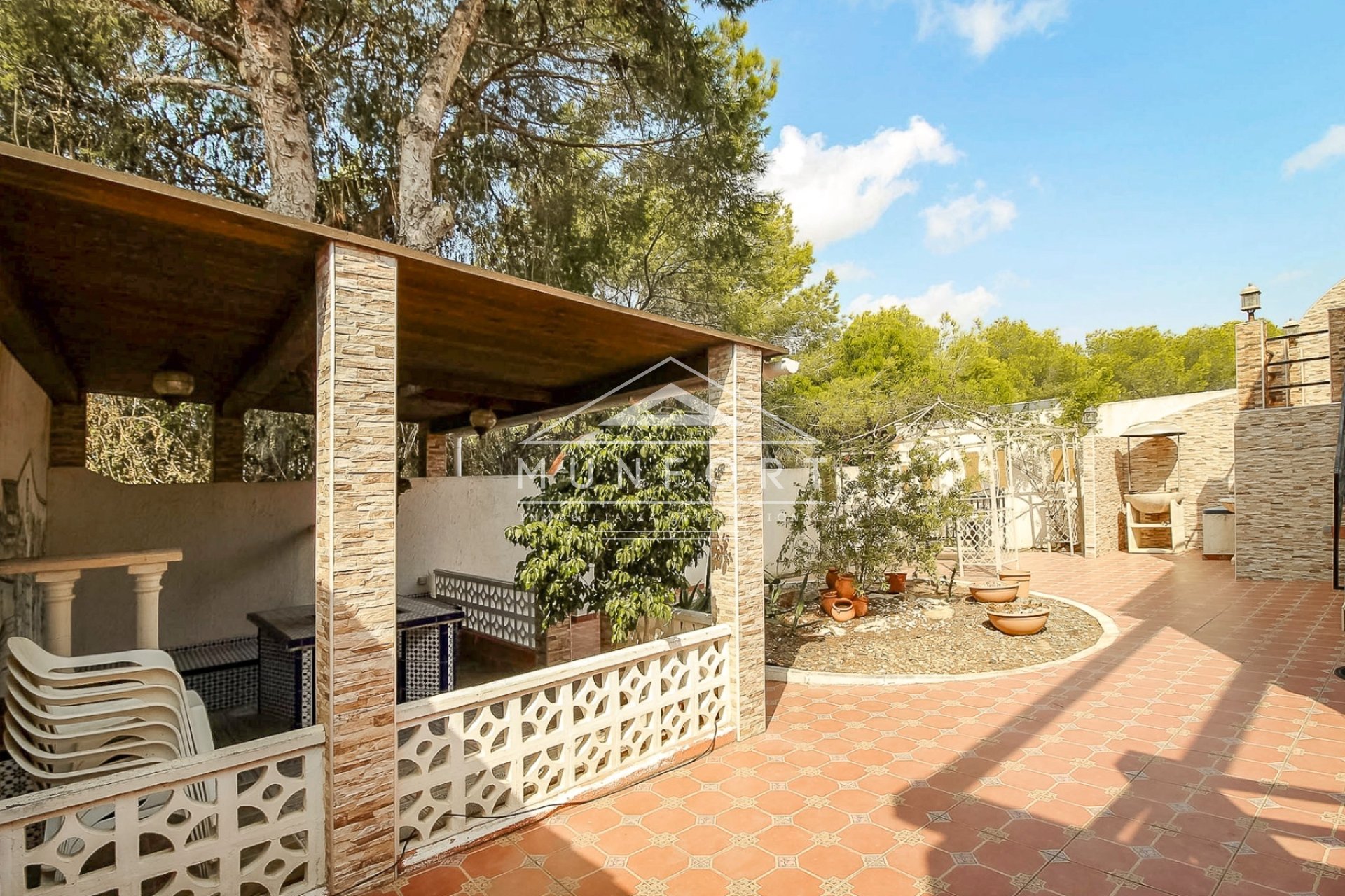 Segunda mano - Casas Adosadas -
Torrevieja