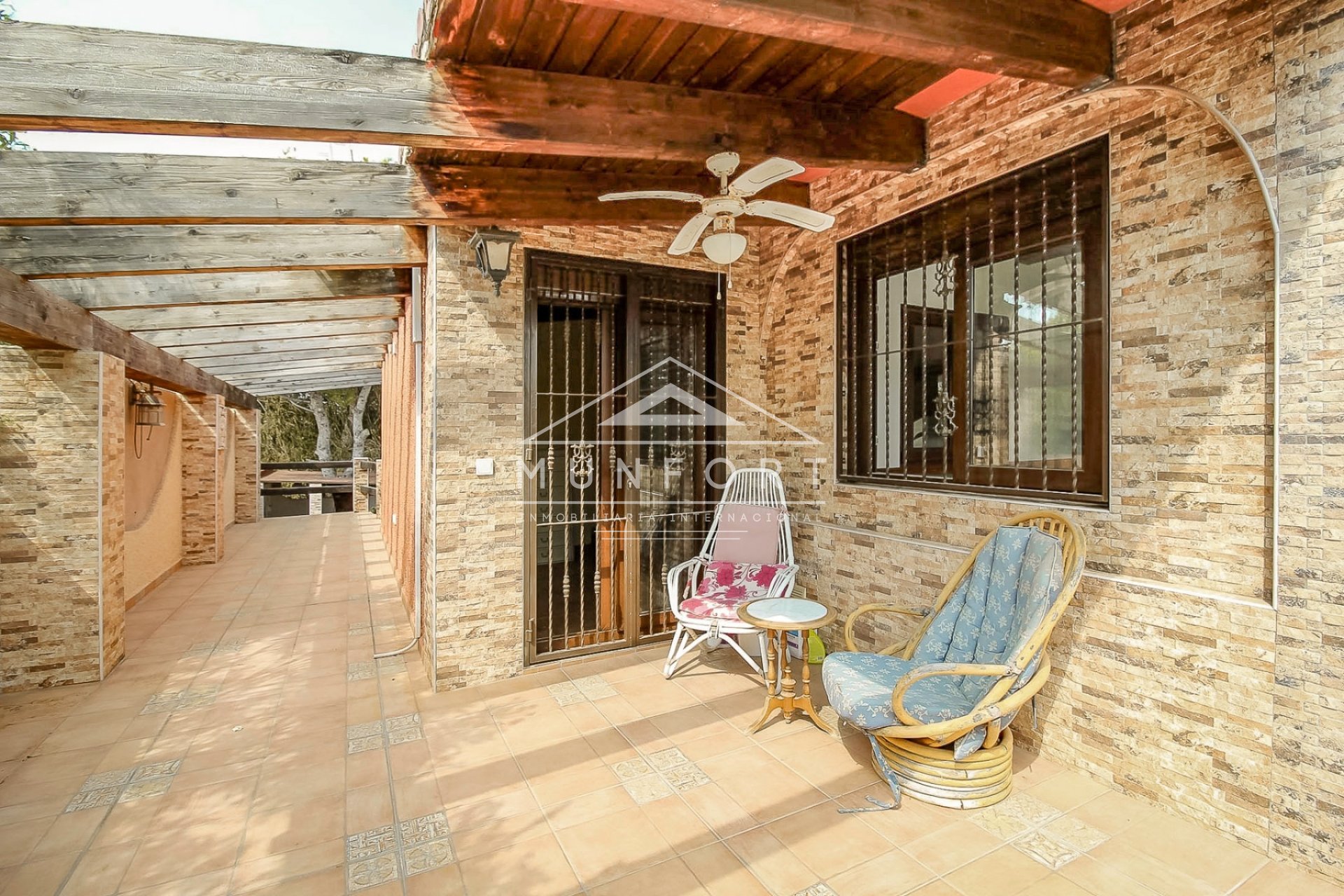 Segunda mano - Casas Adosadas -
Torrevieja