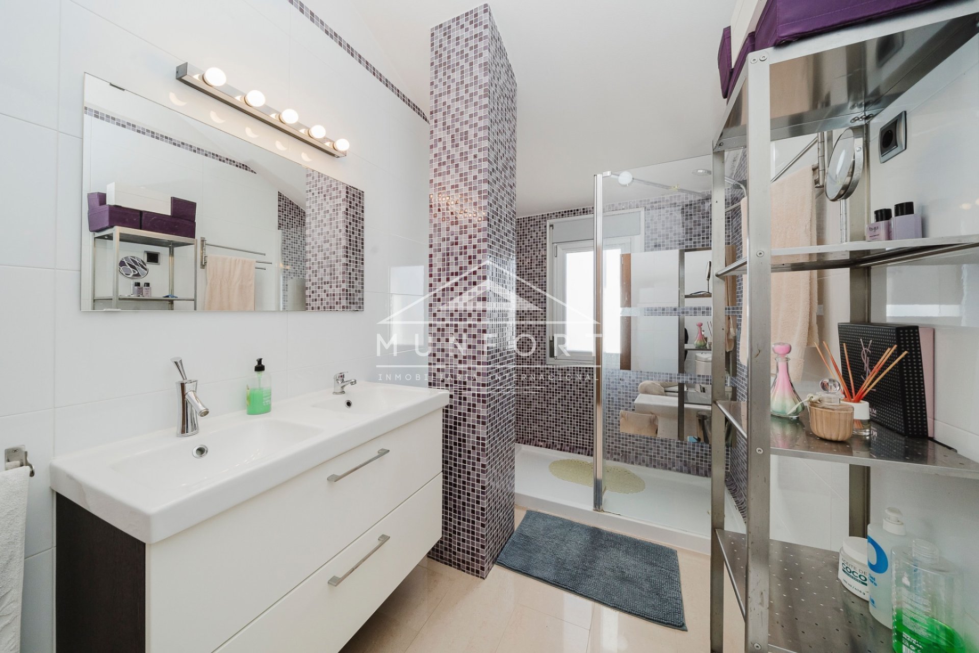 Segunda mano - Edificio -
Pilar de la Horadada