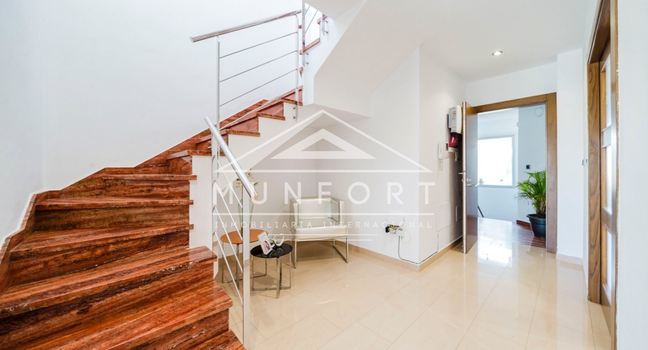 Segunda mano - Edificio -
Pilar de la Horadada