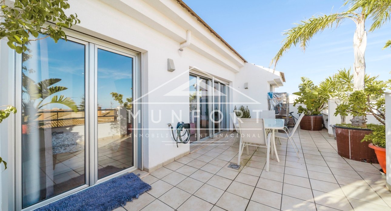 Segunda mano - Edificio -
Pilar de la Horadada