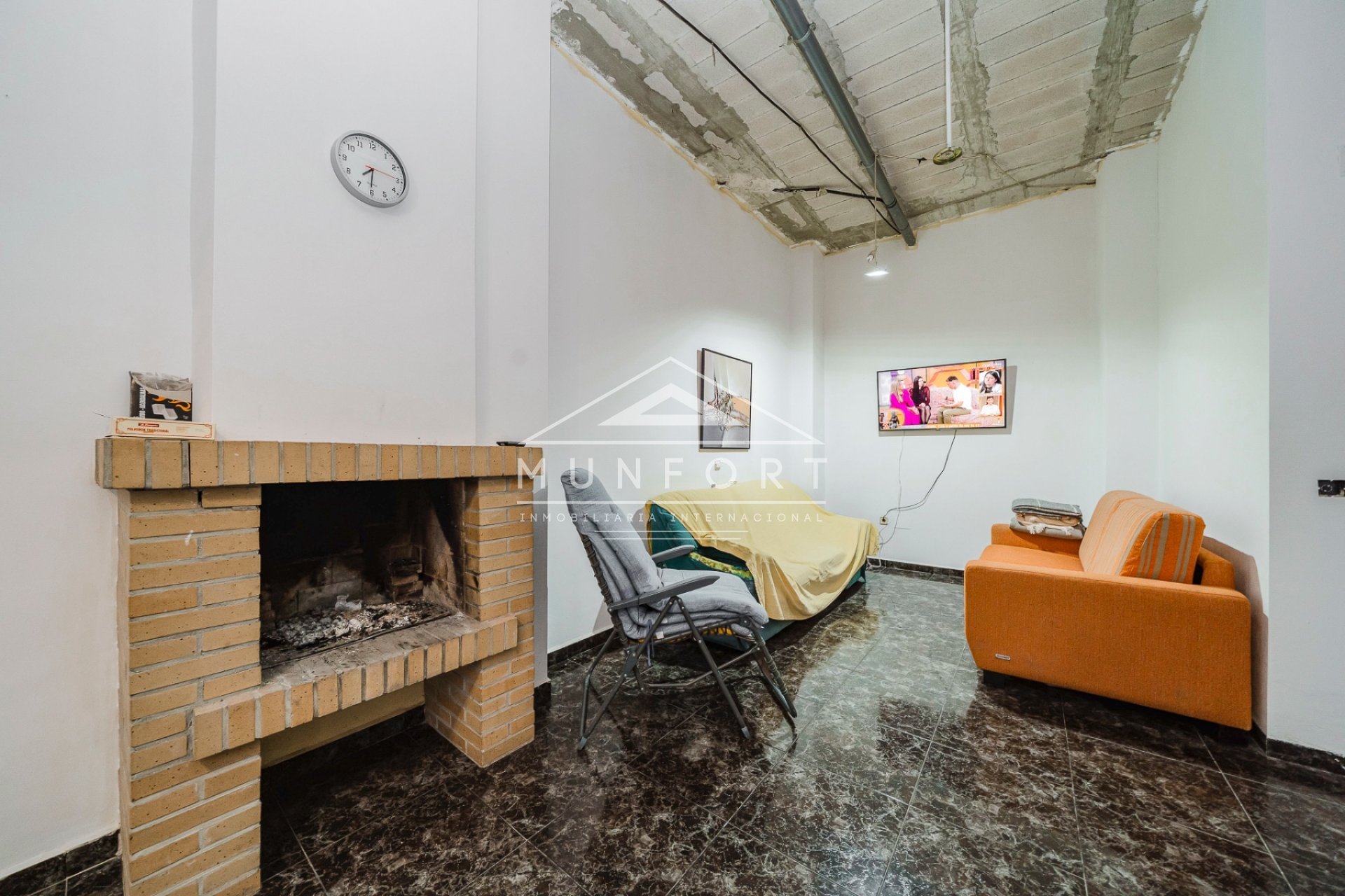 Segunda mano - Edificio -
Pilar de la Horadada