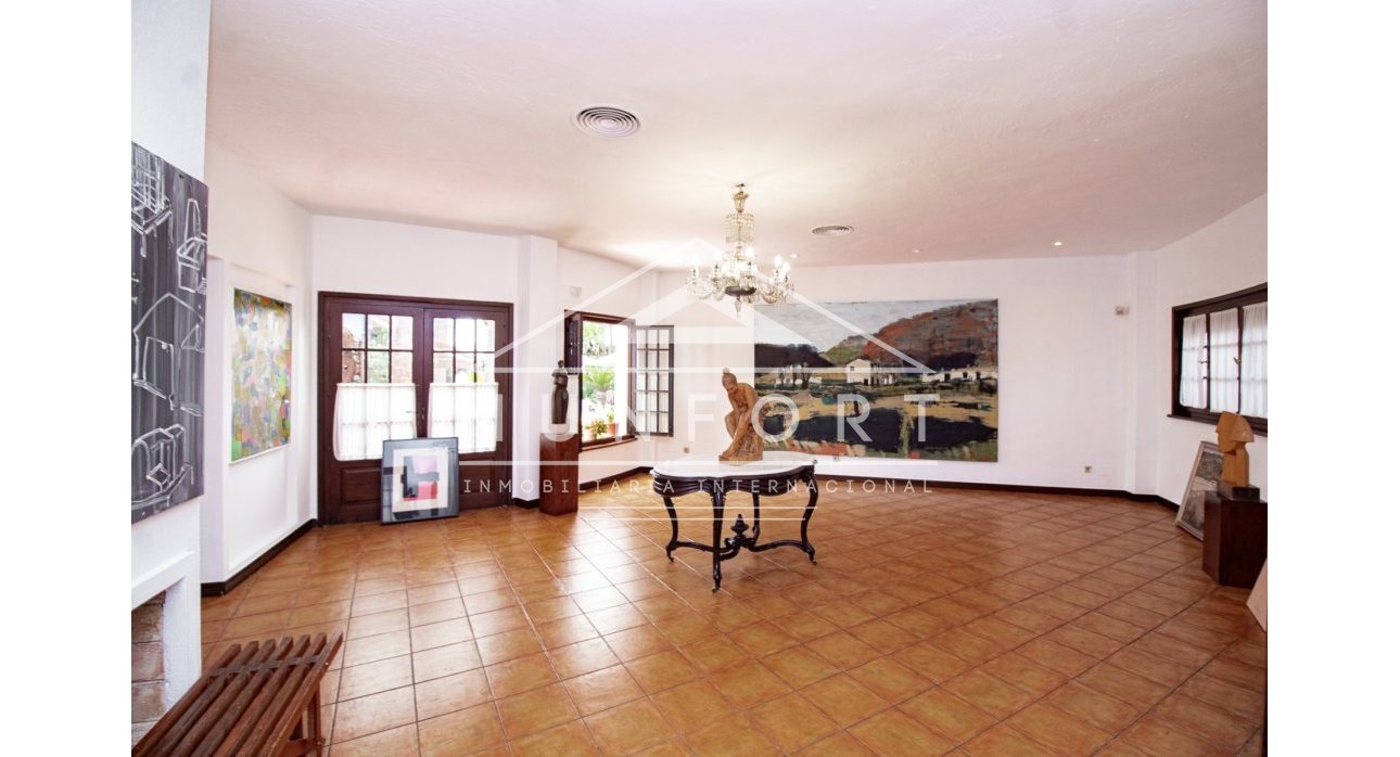 Segunda mano - Locales comerciales -
Orihuela Costa - Dehesa de Campoamor