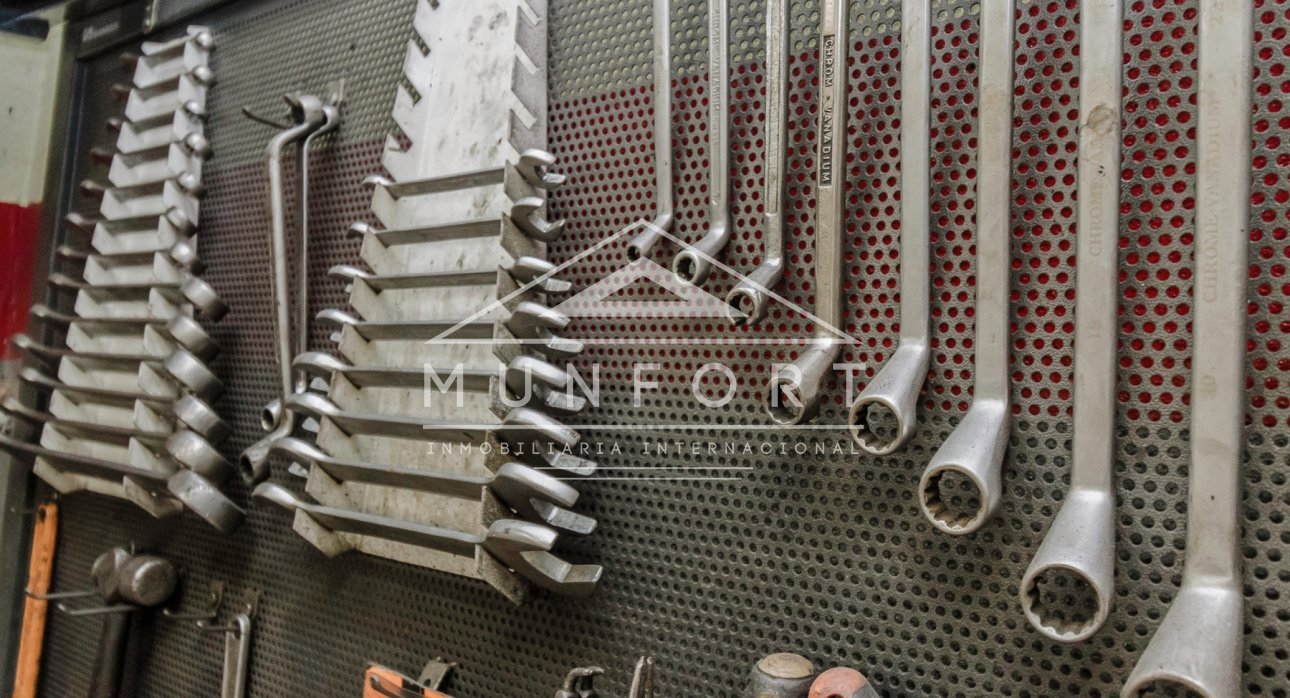 Segunda mano - Locales comerciales -
Torrevieja - Centro - Torrevieja