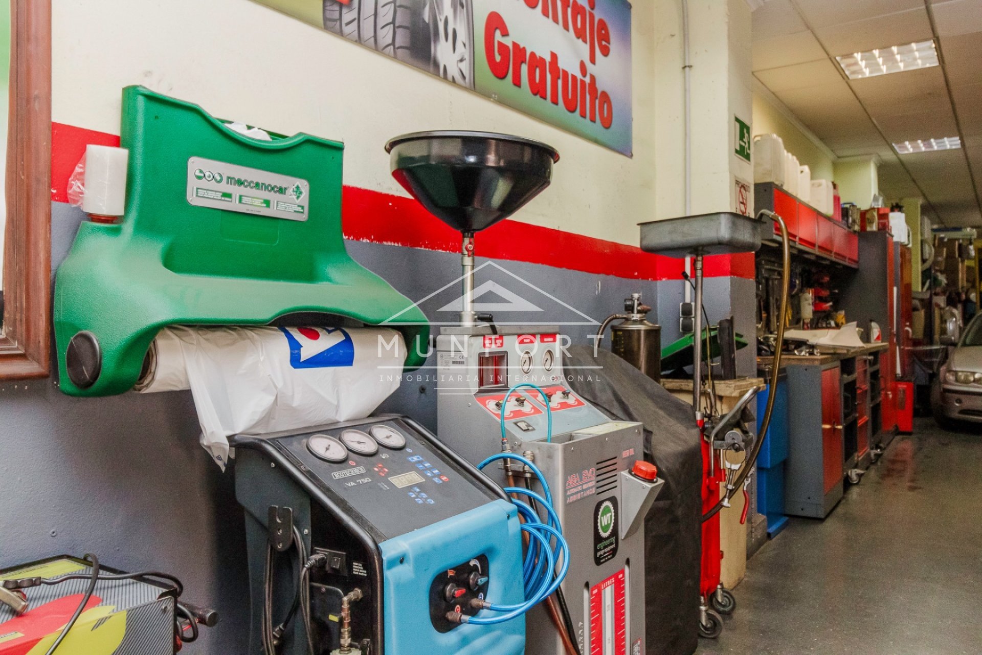 Segunda mano - Locales comerciales -
Torrevieja - Centro - Torrevieja