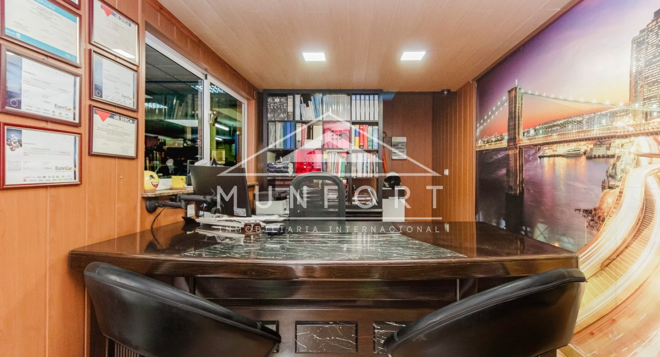 Segunda mano - Locales comerciales -
Torrevieja - Centro - Torrevieja