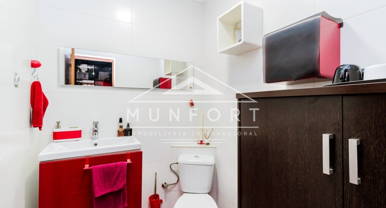 Segunda mano - Locales comerciales -
Torrevieja - Centro - Torrevieja