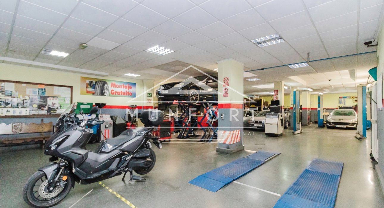 Segunda mano - Locales comerciales -
Torrevieja - Centro - Torrevieja