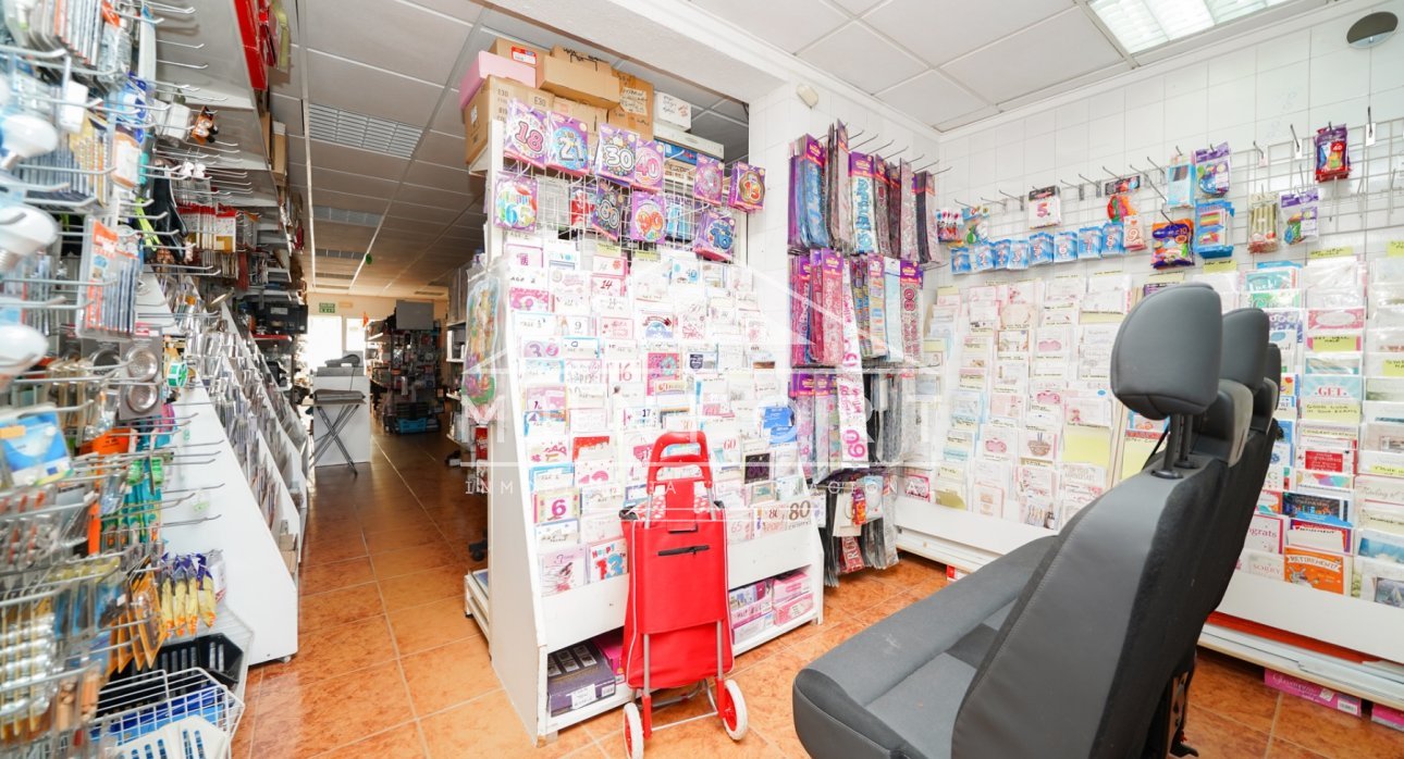 Segunda mano - Locales comerciales -
Torrevieja - El Salado - Torrevieja