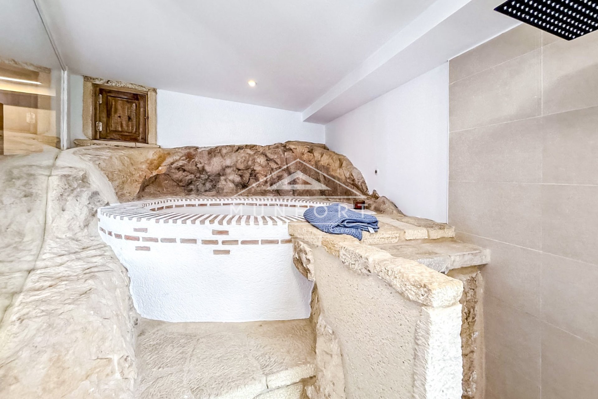 Segunda mano - Villas -
Albacete - Elche de la Sierra/Villares