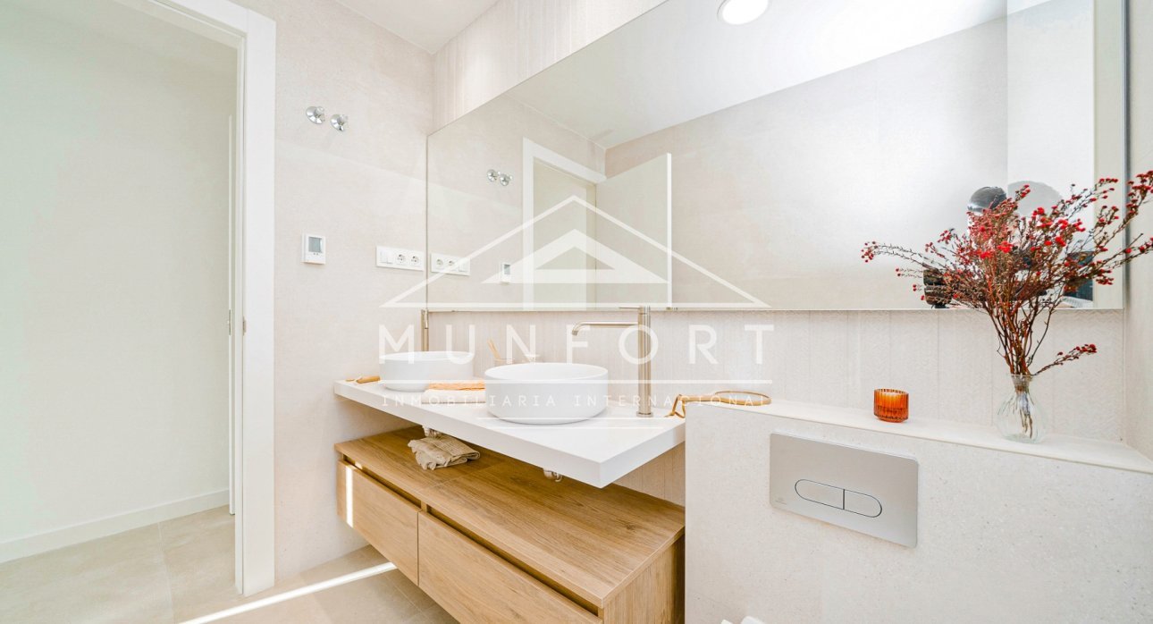 Segunda mano - Villas -
Baños y mendigo - Baños y Mendigo