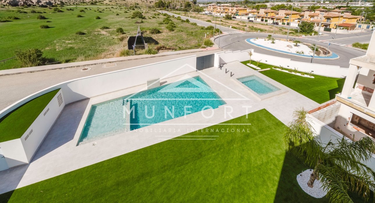 Segunda mano - Villas -
Cox