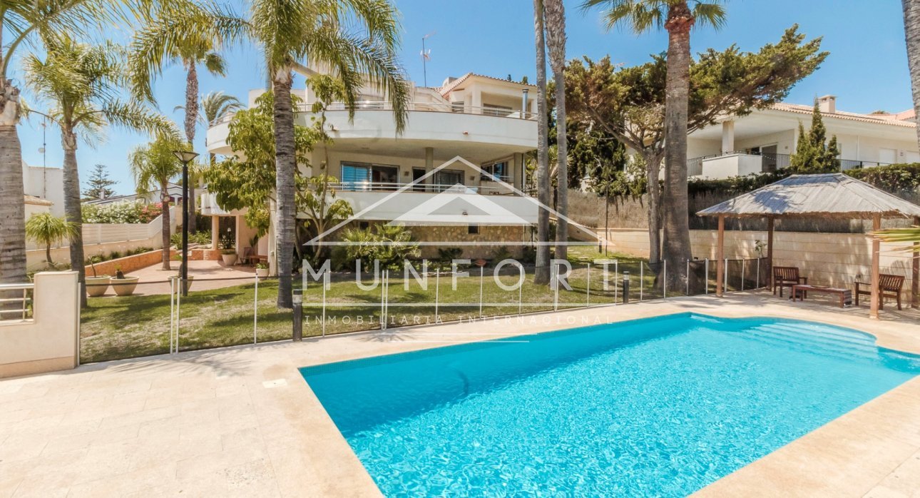 Segunda mano - Villas de lujo -
Orihuela Costa - Dehesa de Campoamor