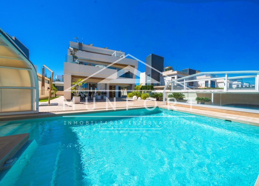 Segunda mano - Villas de lujo -
Orihuela Costa - Dehesa de Campoamor