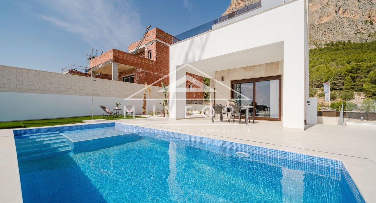 Segunda mano - Villas de lujo -
Polop de La Marina 