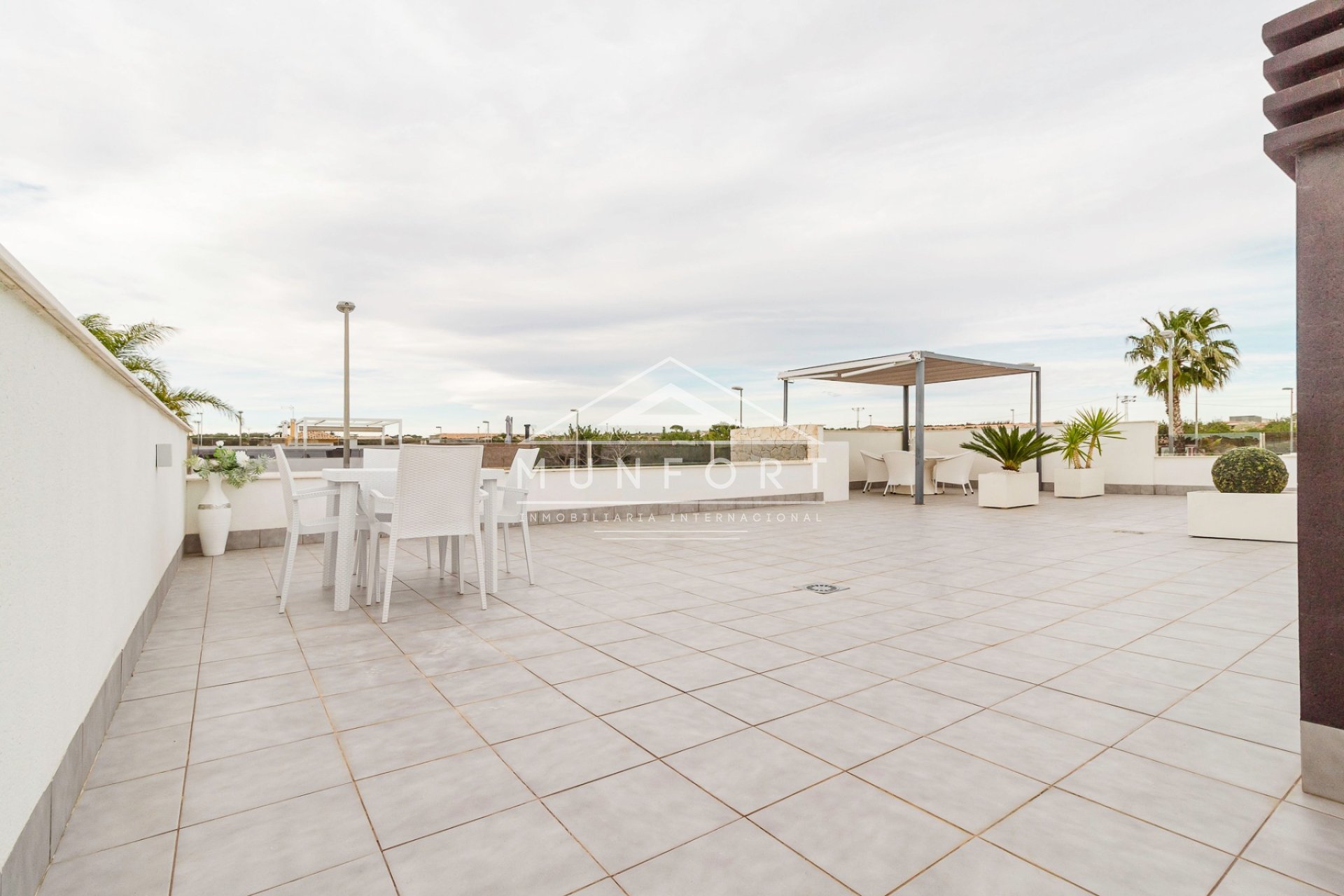 Segunda mano - Villas de lujo -
Sucina