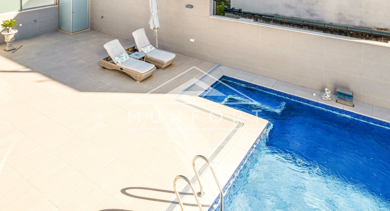 Segunda mano - Villas de lujo -
Torrevieja - Los Balcones - Torrevieja