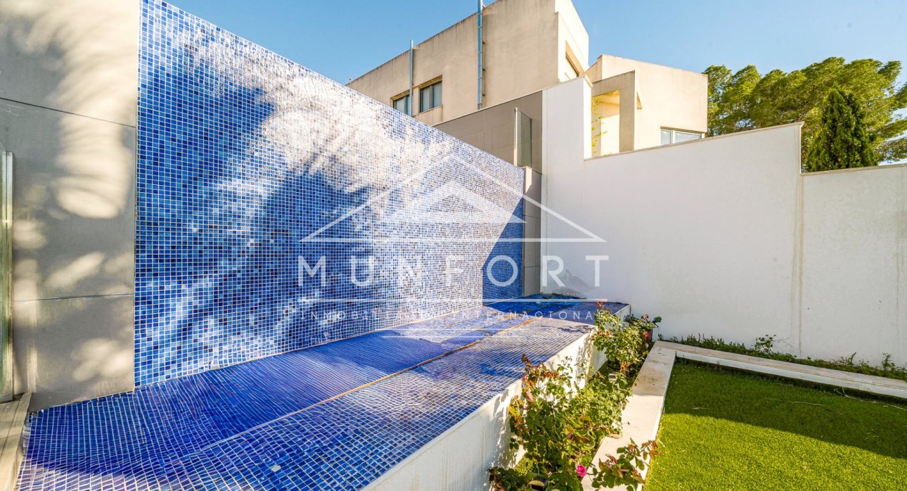 Segunda mano - Villas de lujo -
Torrevieja - Los Balcones - Torrevieja