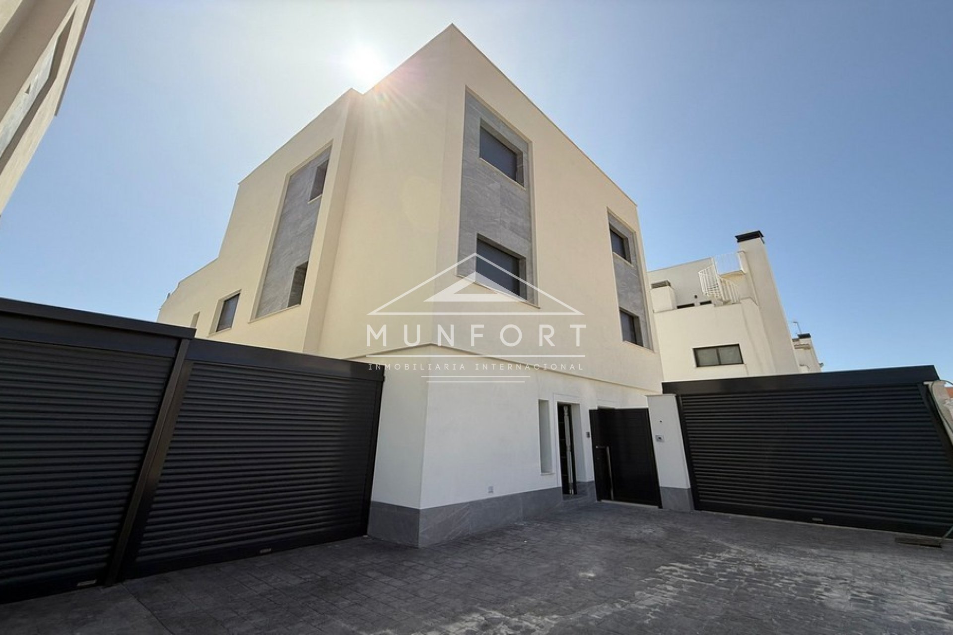 Segunda mano - Villas -
Guardamar del Segura