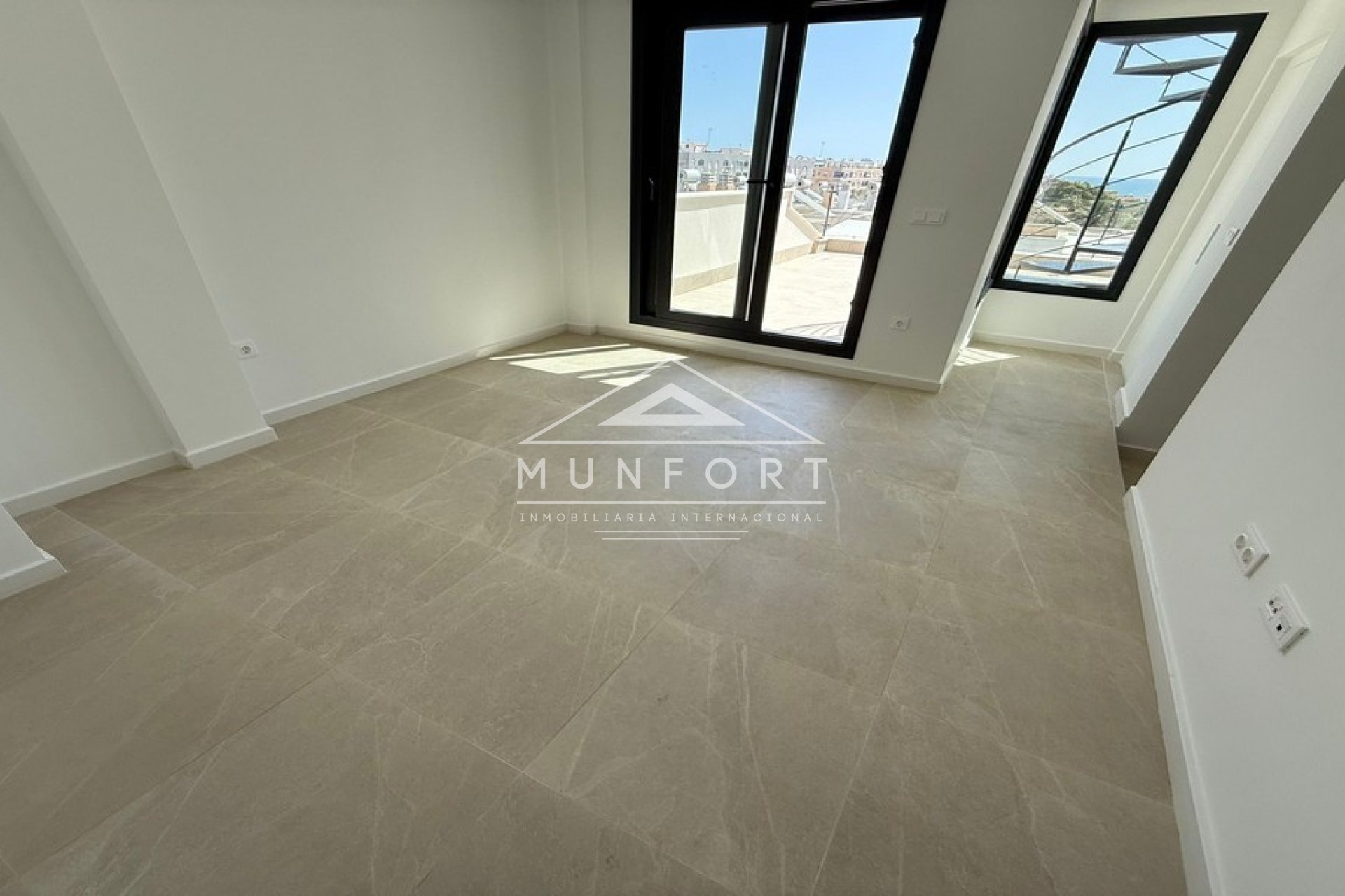 Segunda mano - Villas -
Guardamar del Segura