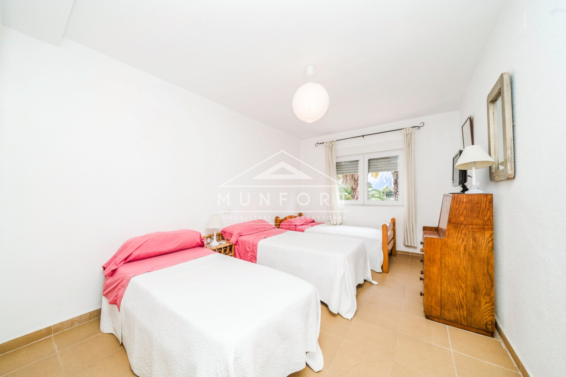 Segunda mano - Villas -
La Manga