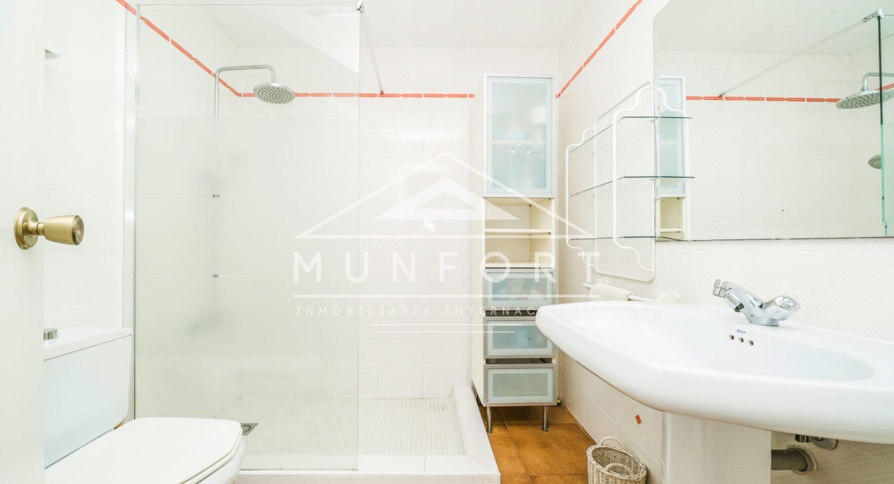 Segunda mano - Villas -
La Manga