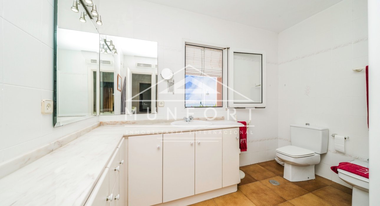 Segunda mano - Villas -
La Manga