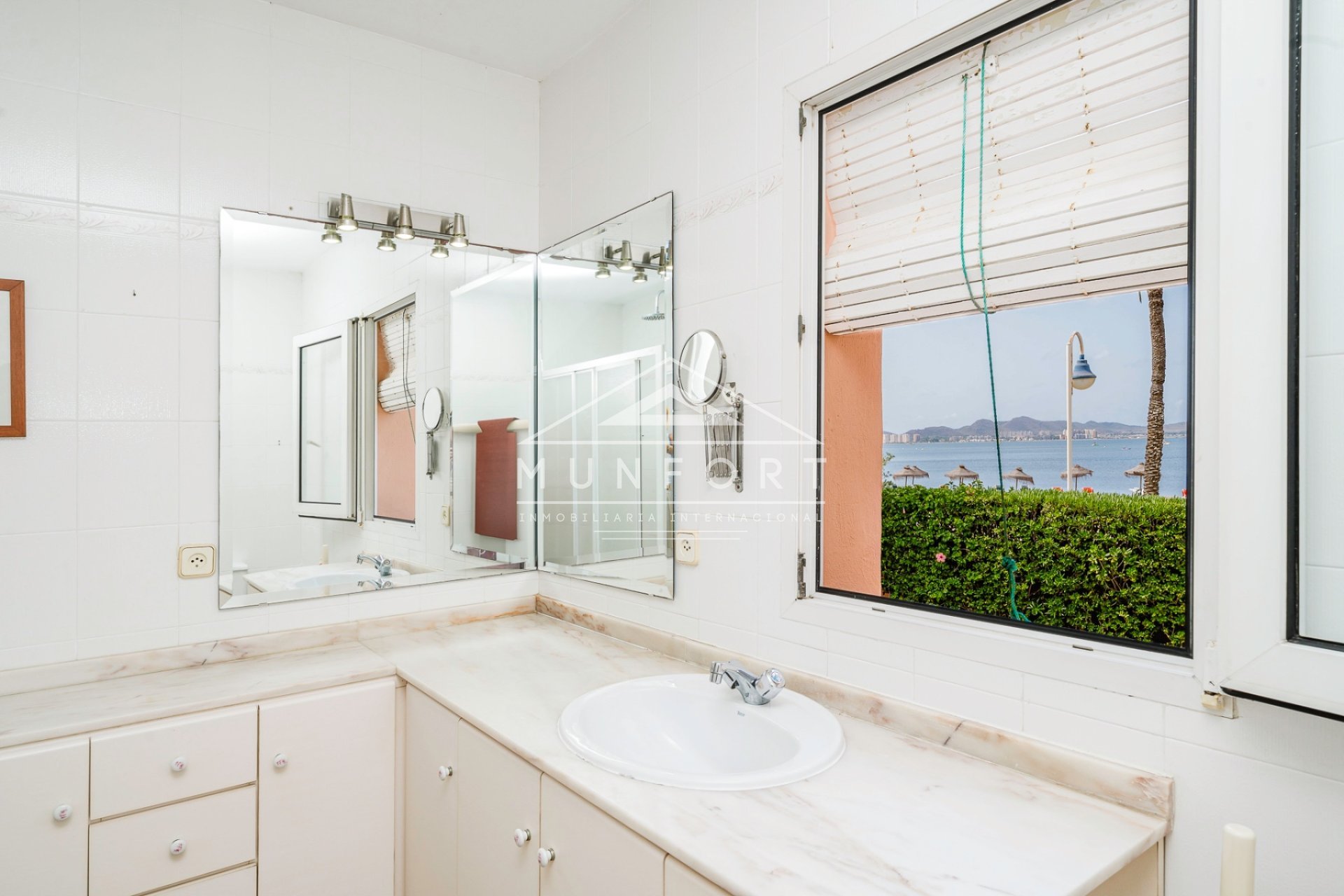 Segunda mano - Villas -
La Manga