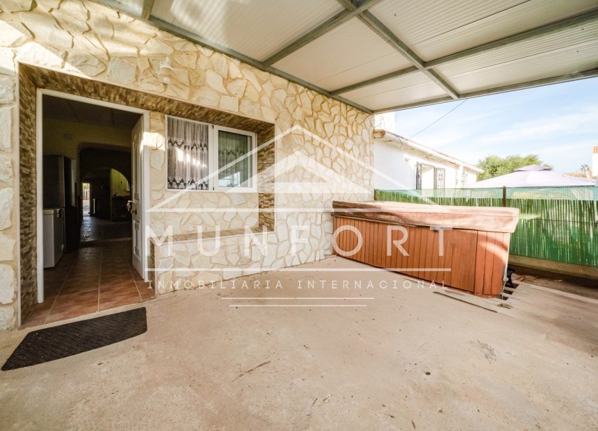 Segunda mano - Villas -
Los Montesinos