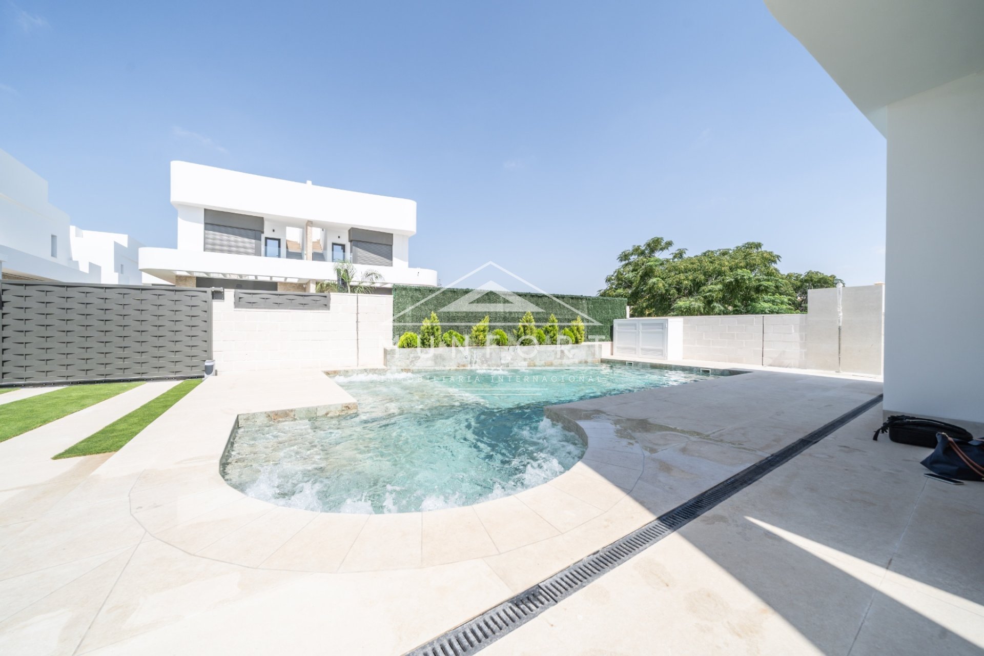 Segunda mano - Villas -
Los Montesinos