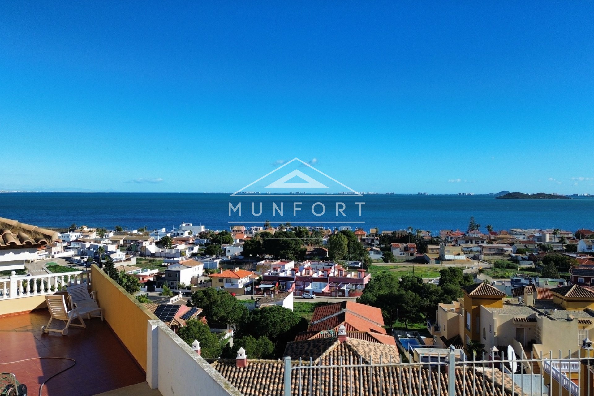 Segunda mano - Villas -
Los Urrutias - EL CARMOLI