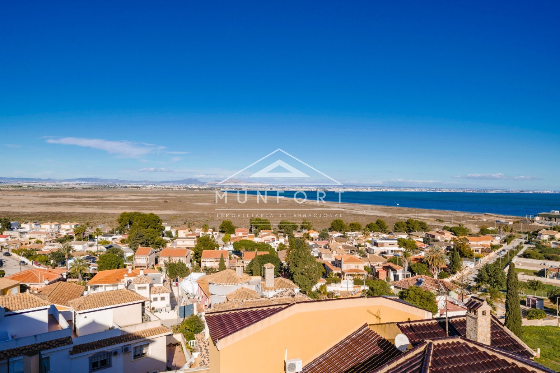 Segunda mano - Villas -
Los Urrutias - EL CARMOLI