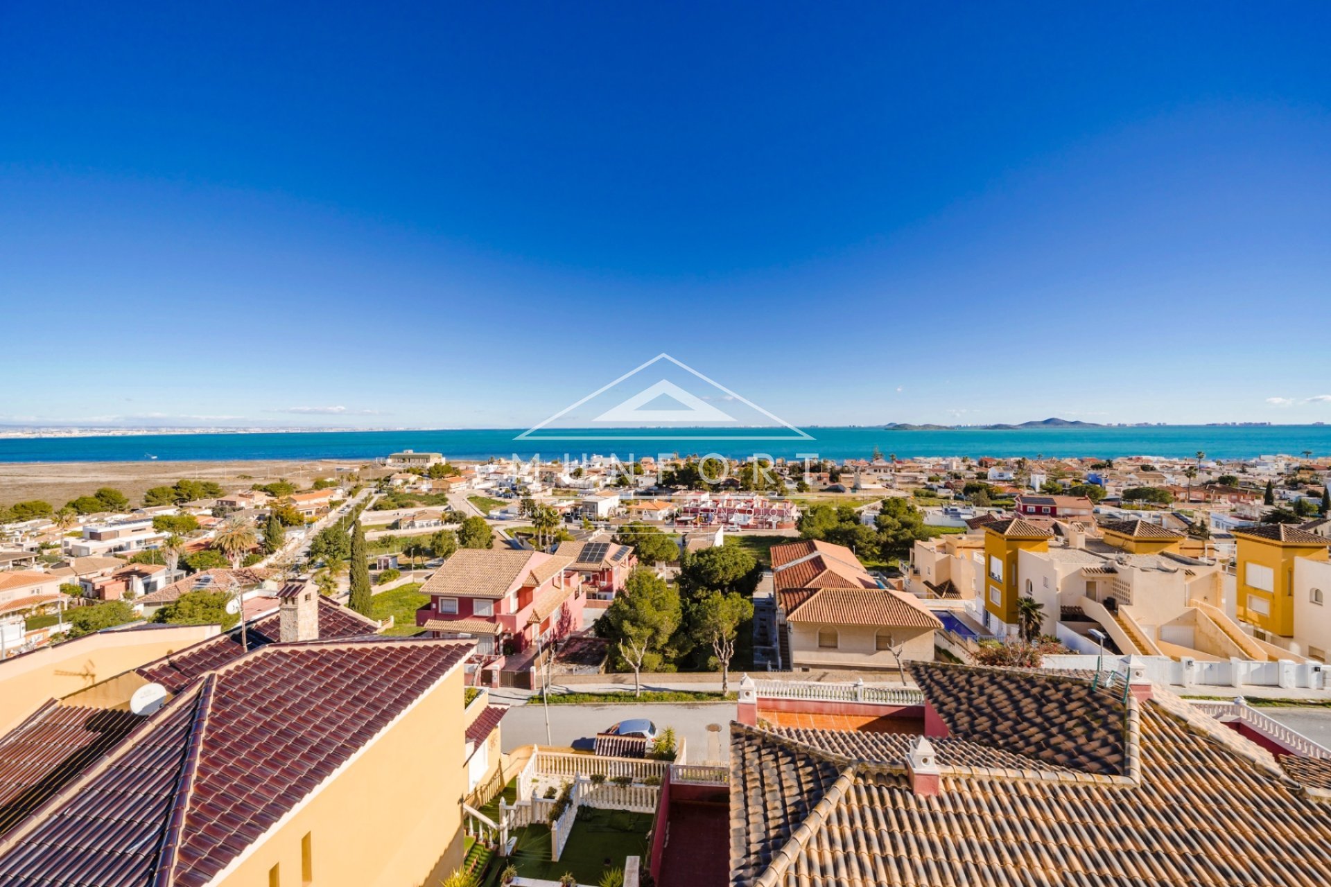 Segunda mano - Villas -
Los Urrutias - EL CARMOLI