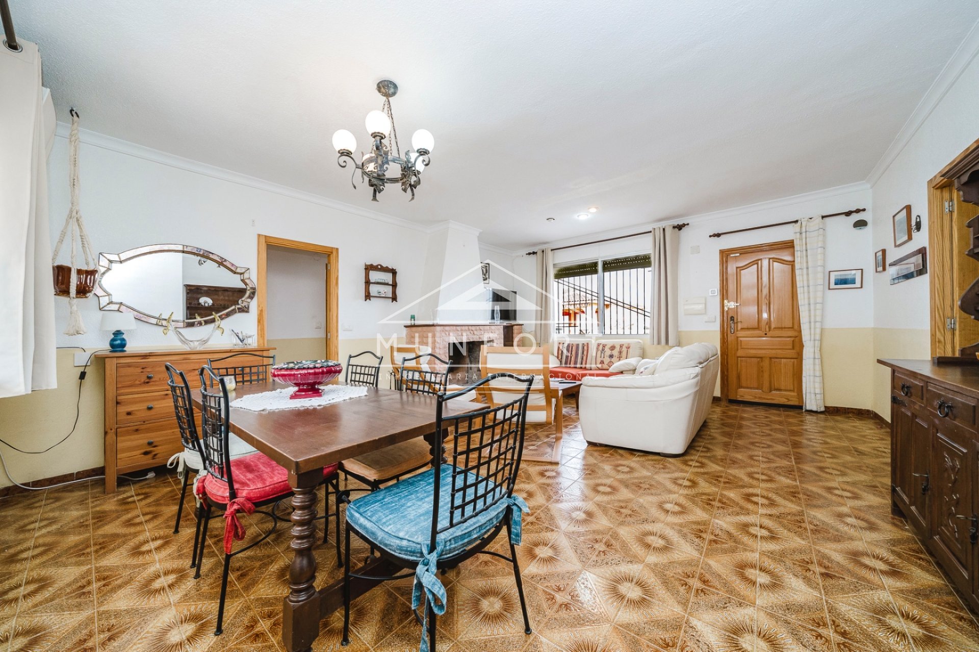 Segunda mano - Villas -
Los Urrutias - EL CARMOLI