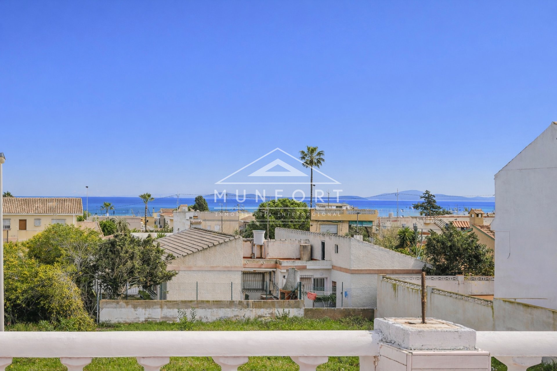 Segunda mano - Villas -
Los Urrutias - EL CARMOLI