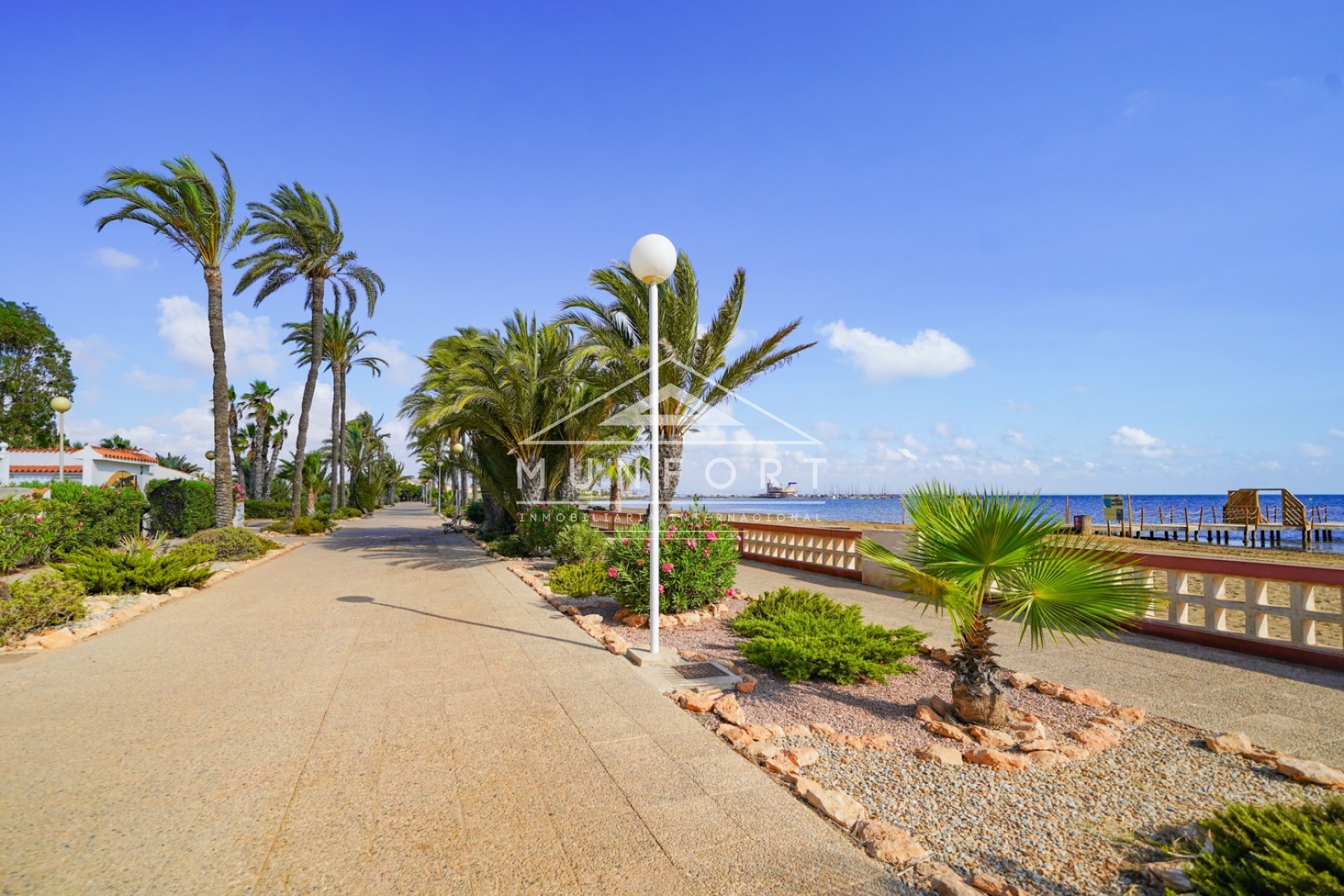 Segunda mano - Villas -
Los Urrutias - EL CARMOLI