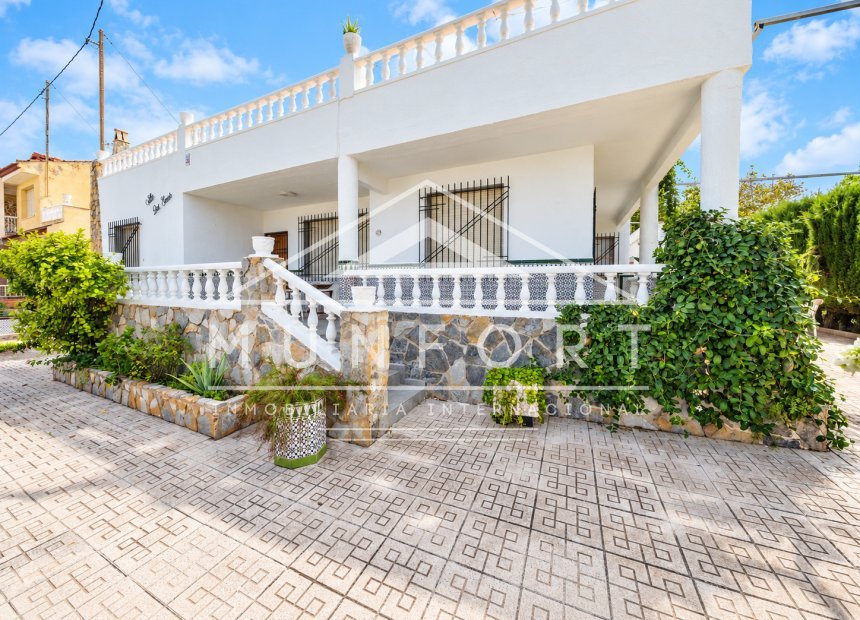 Segunda mano - Villas -
Los Urrutias - EL CARMOLI