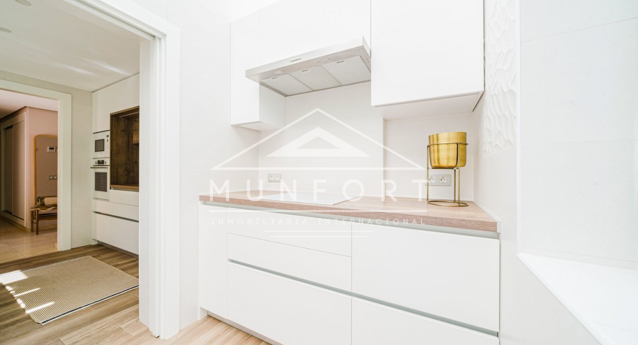 Segunda mano - Villas -
Orihuela Costa - Las Colinas Golf