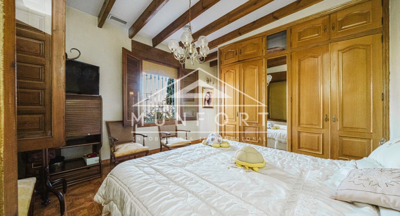 Segunda mano - Villas -
Orihuela