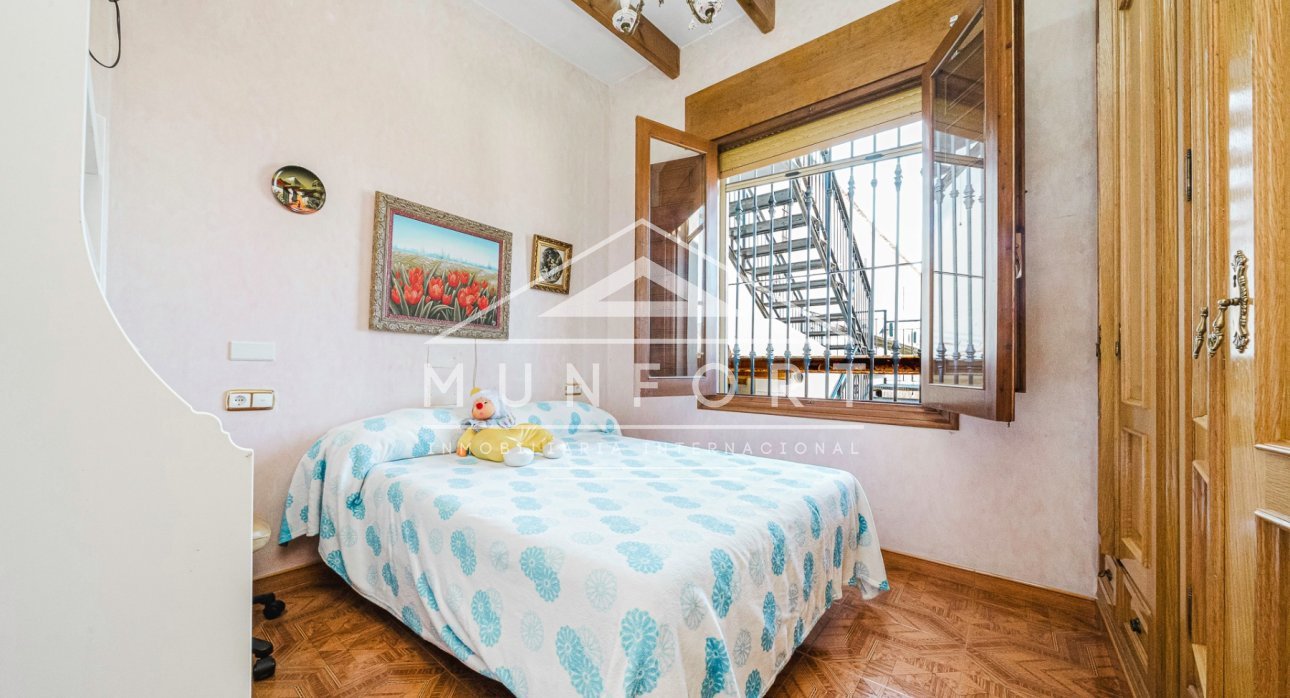 Segunda mano - Villas -
Orihuela